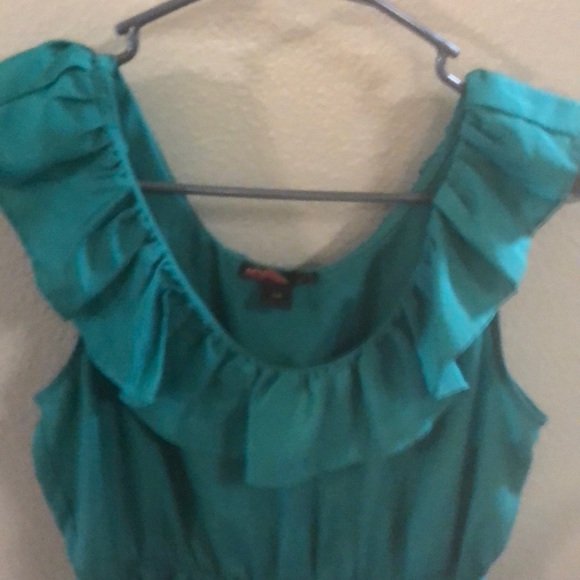 Green blouse - Picture 2 of 2